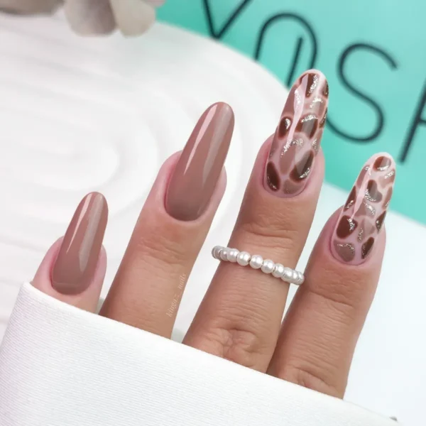 Alternative view of YOSHI UV Hibridni lak za nohte FRONT ROW 6ml – 291